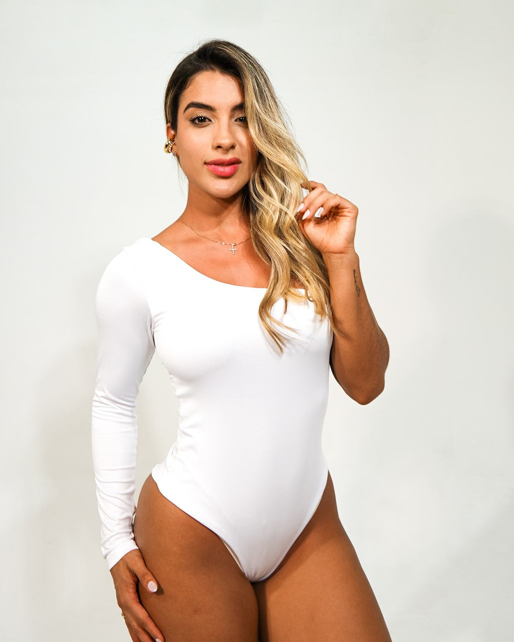 BODY UNA MANGA LARGA