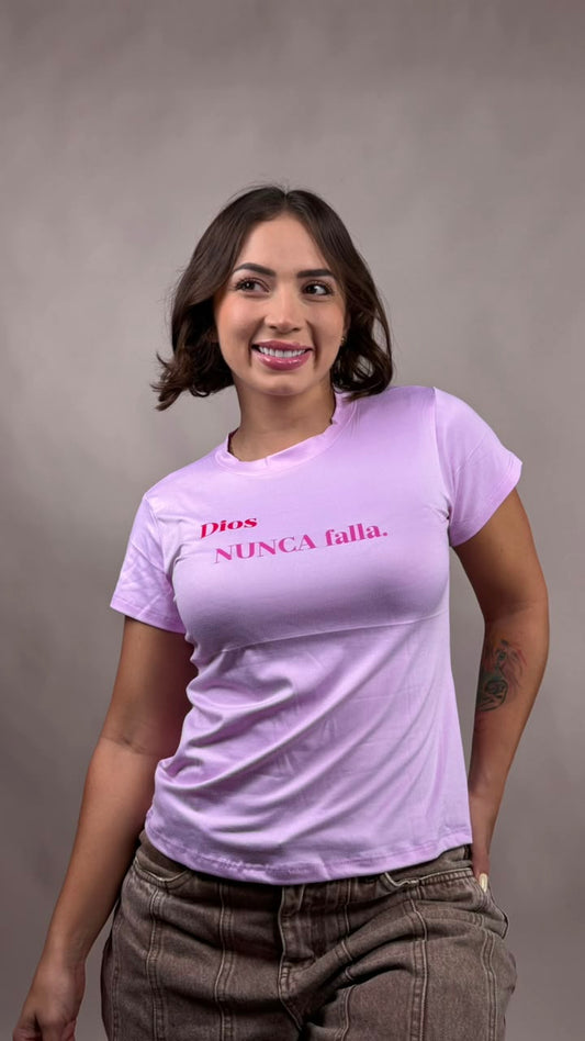 Camiseta Dios nunca falla lila -1202472